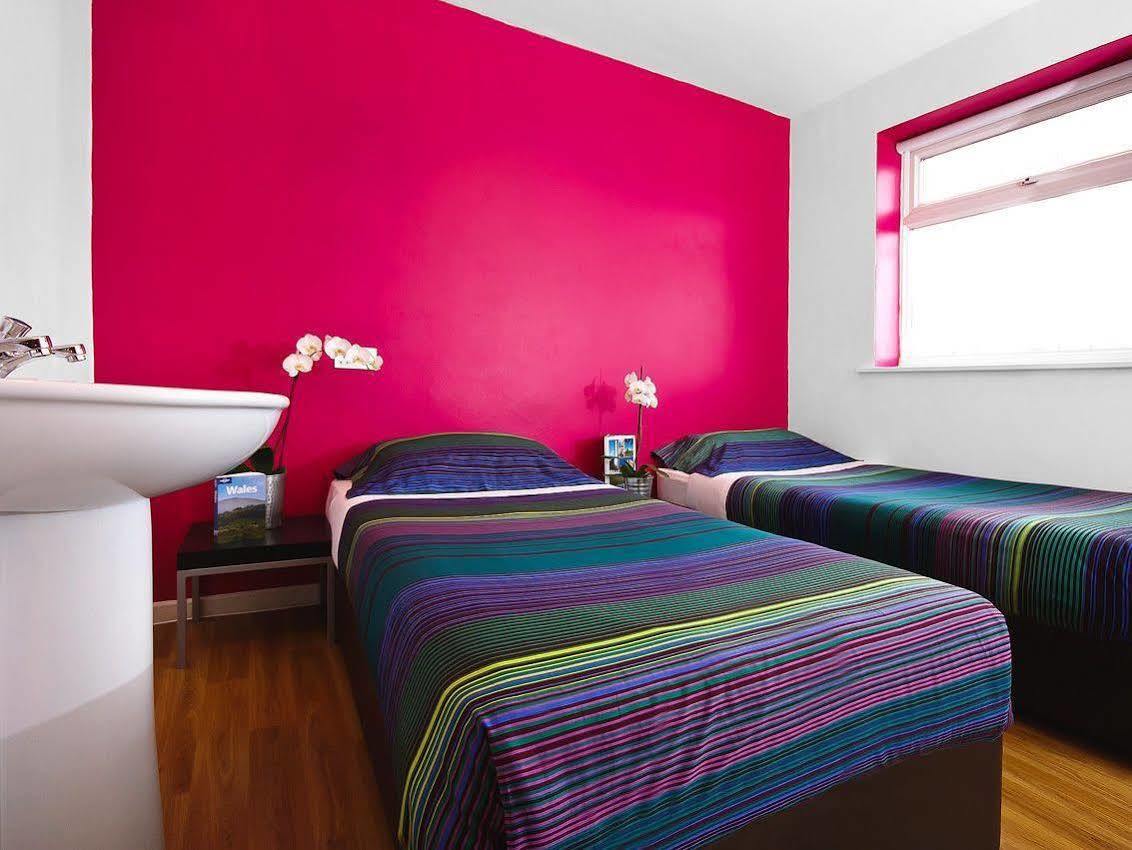 Nosda Studio Hostel Cardiff Exterior photo